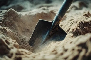 shovel with sand