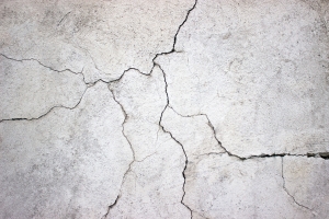Cracked Concrete Wall of a Building Due to Low Aggregate Quality